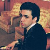 دانلود آهنگ Hold Her While You Can از Stephen Sanchez